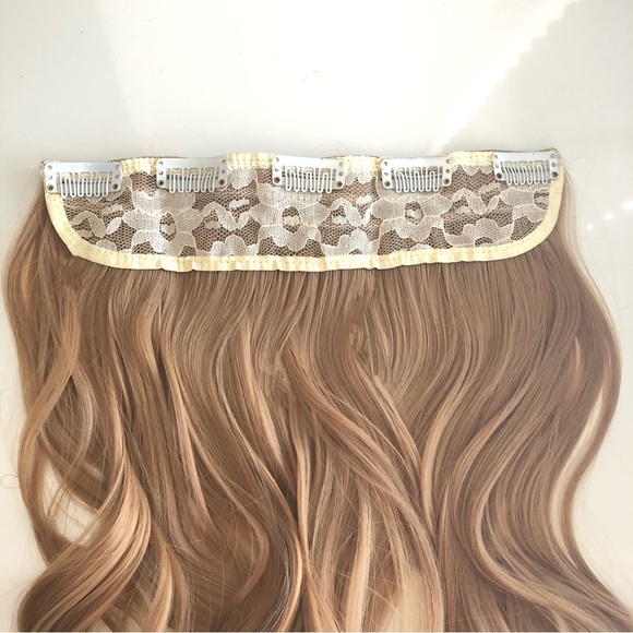 Clip in Hair Extensions one piece blonde - Picture 3 of 6